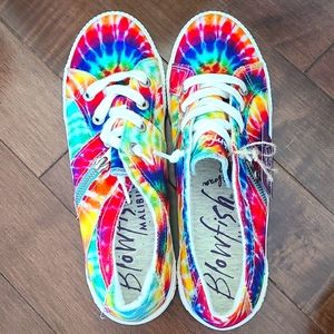 Tie dye shoes size 10